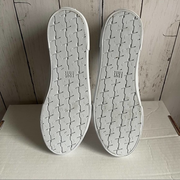 Frye White Leather Lace Low Sneakers in Size 9 - Picture 9 of 9